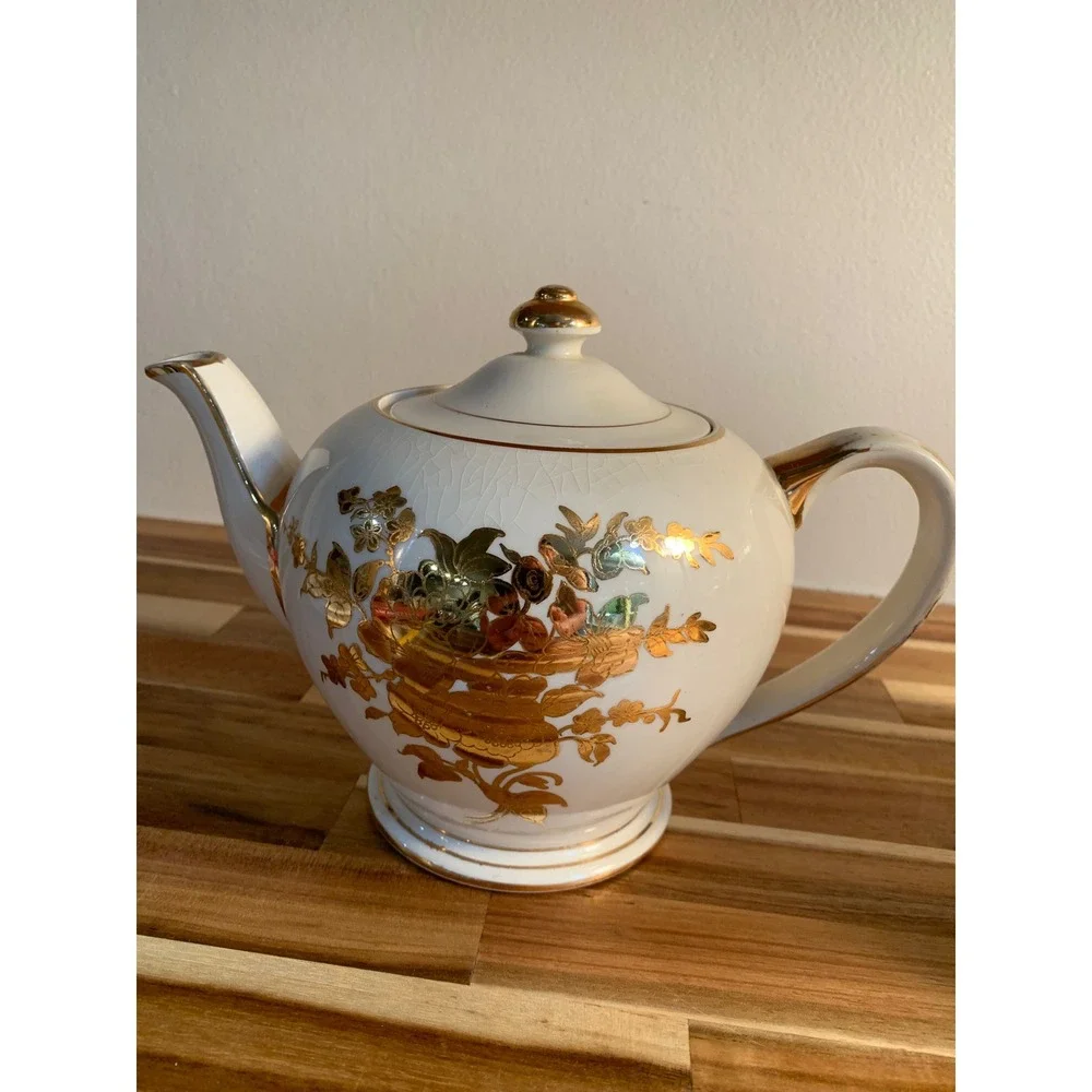 Sadler England Vintage Teapot Gold Gilded Floral White Ceramic Retro 1555B Rare